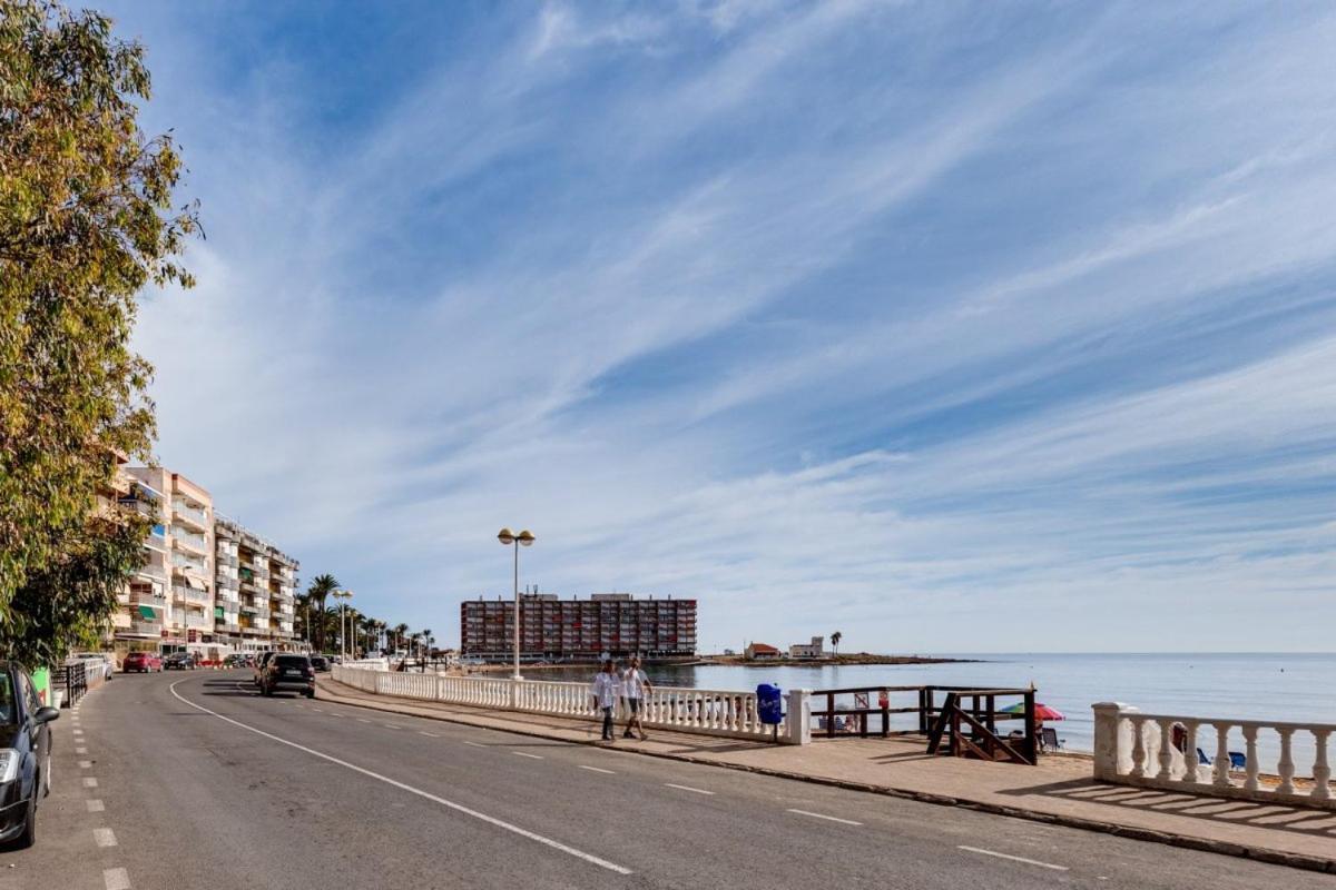 Nice Apartment With Terrace On The Los Locos Beach Torrevieja Exteriér fotografie